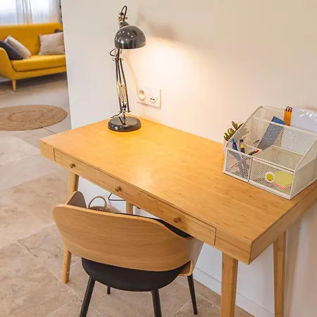 La Maison Des Roses *