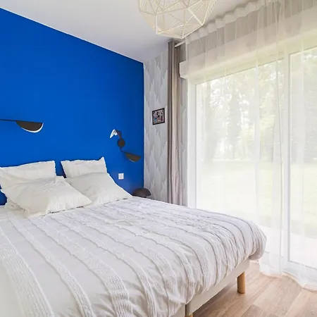 Holiday home La Maison Des Roses Athis (Marne)