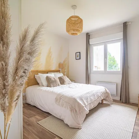 La Maison Des Roses * Athis