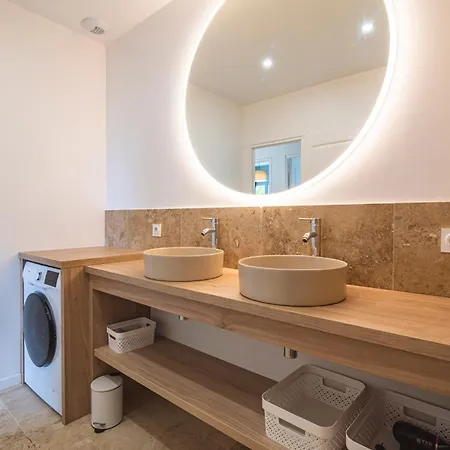 Holiday home La Maison Des Roses Athis (Marne)